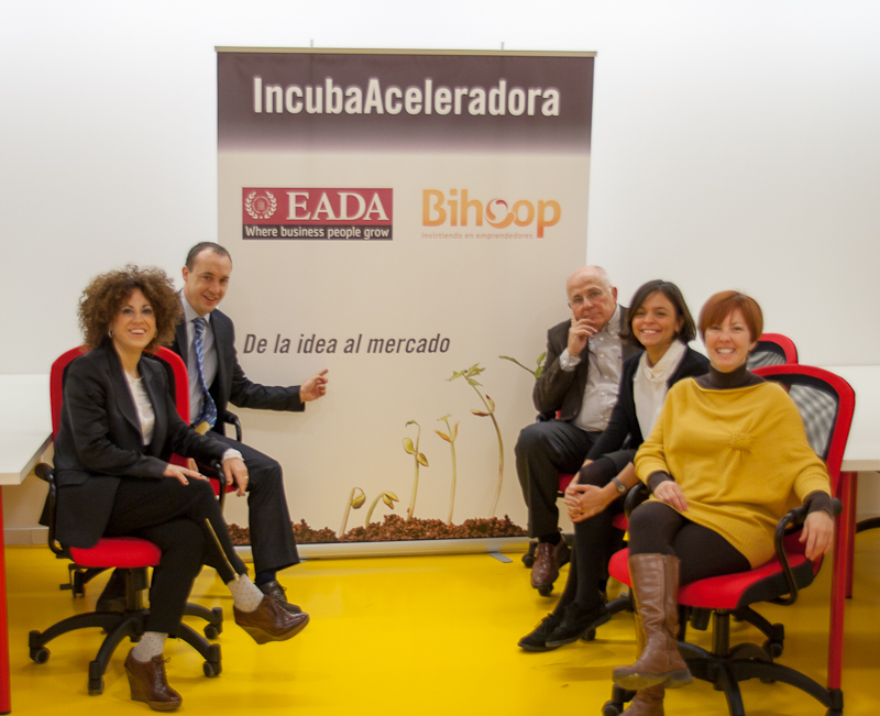 IncubaAceleradora EADA - BiHoop. Inauguración 2013