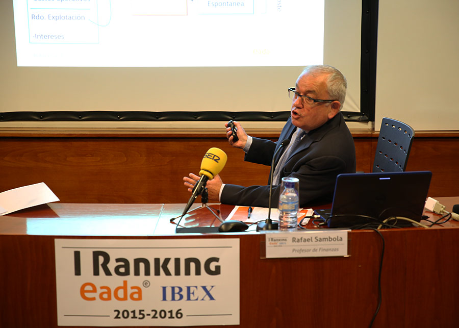 Rafael Sambola durante la presentación del I Ranking EADA IBEX 2015-16.